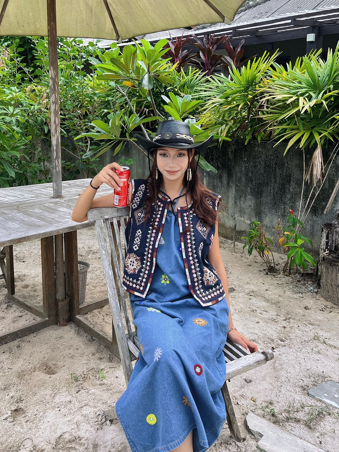 Ethnic Fashion Store - Bohemian Style Sleeveless round Neck Embroidery