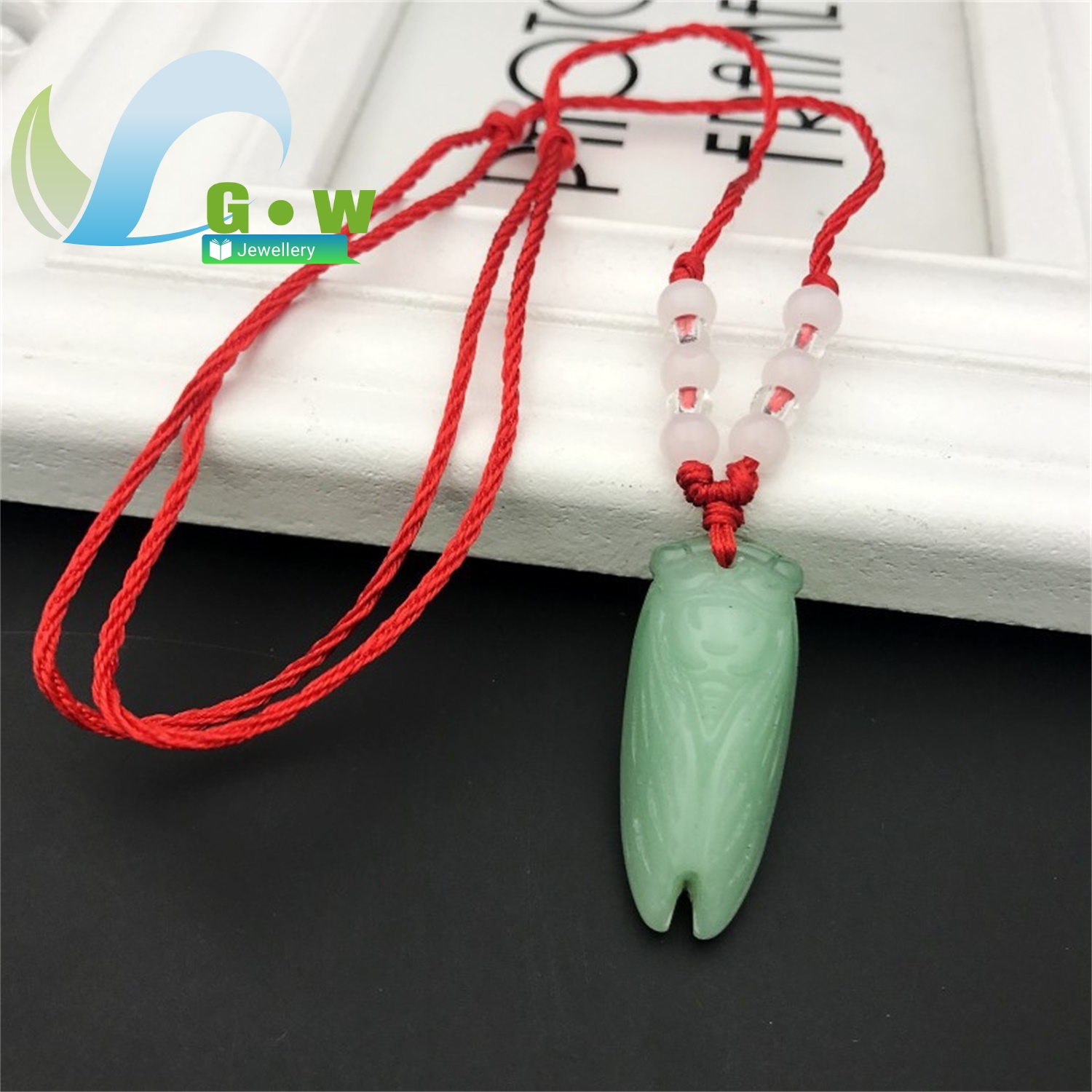 Cicada and Fox Glass Pendant N - Ethnic Fashion Meaning avis et prix