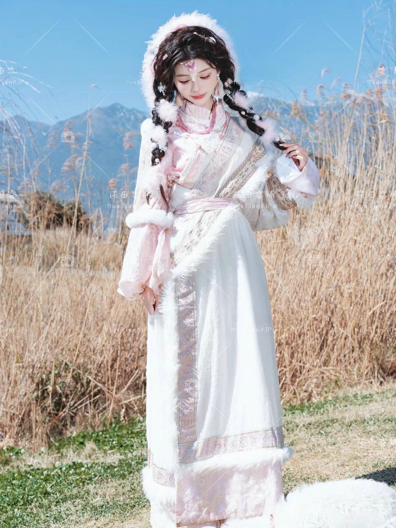 New 2026  Style Tibetan Girl C - Ethnic Fashion Collection avis et prix
